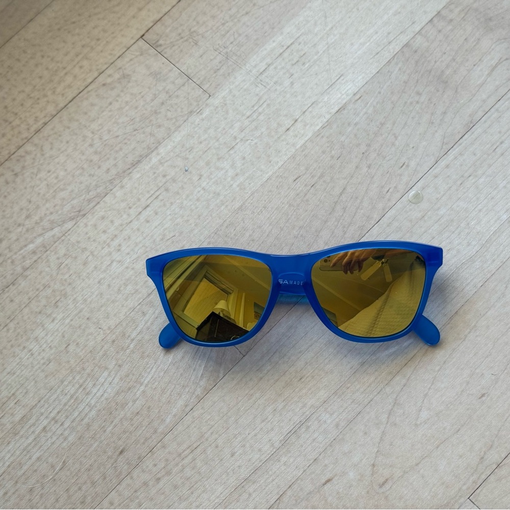 Oakley Junior sunglasses 🕶️